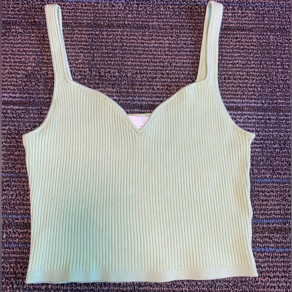 H&M light ribbed green tank top